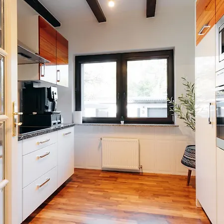 Komfortowy W Spokojnej Dzielnicy Apartament
