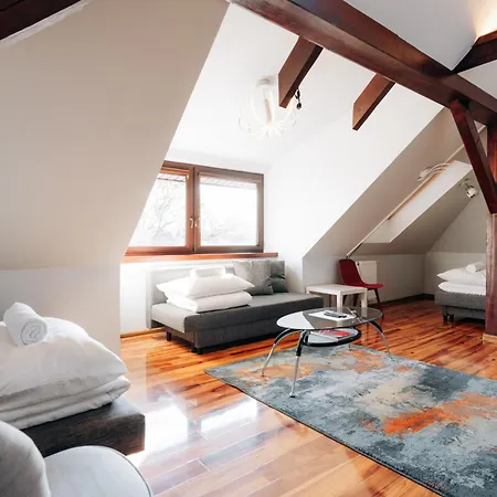 Apartment Komfortowy W Spokojnej Dzielnicy