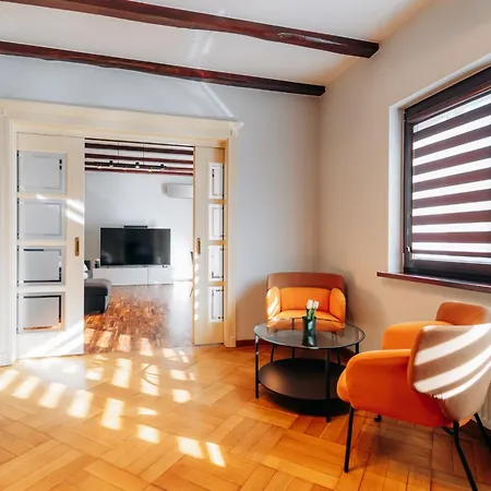 Komfortowy W Spokojnej Dzielnicy Apartment *