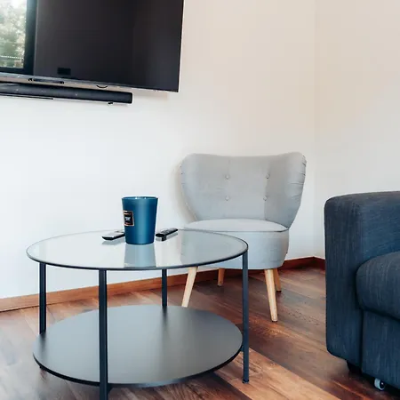 Komfortowy W Spokojnej Dzielnicy Apartamento